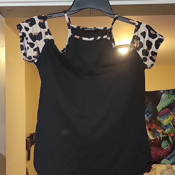 Off the shoulder shirt  #cheetahprint - Picture 4 of 4